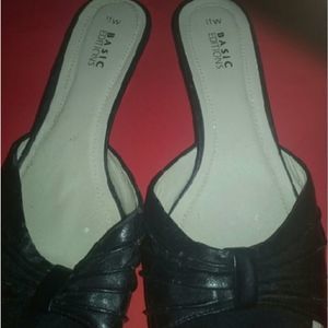 Basic Editions shoes